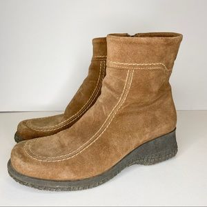 La CANADIENNE Suede Wedge Boot